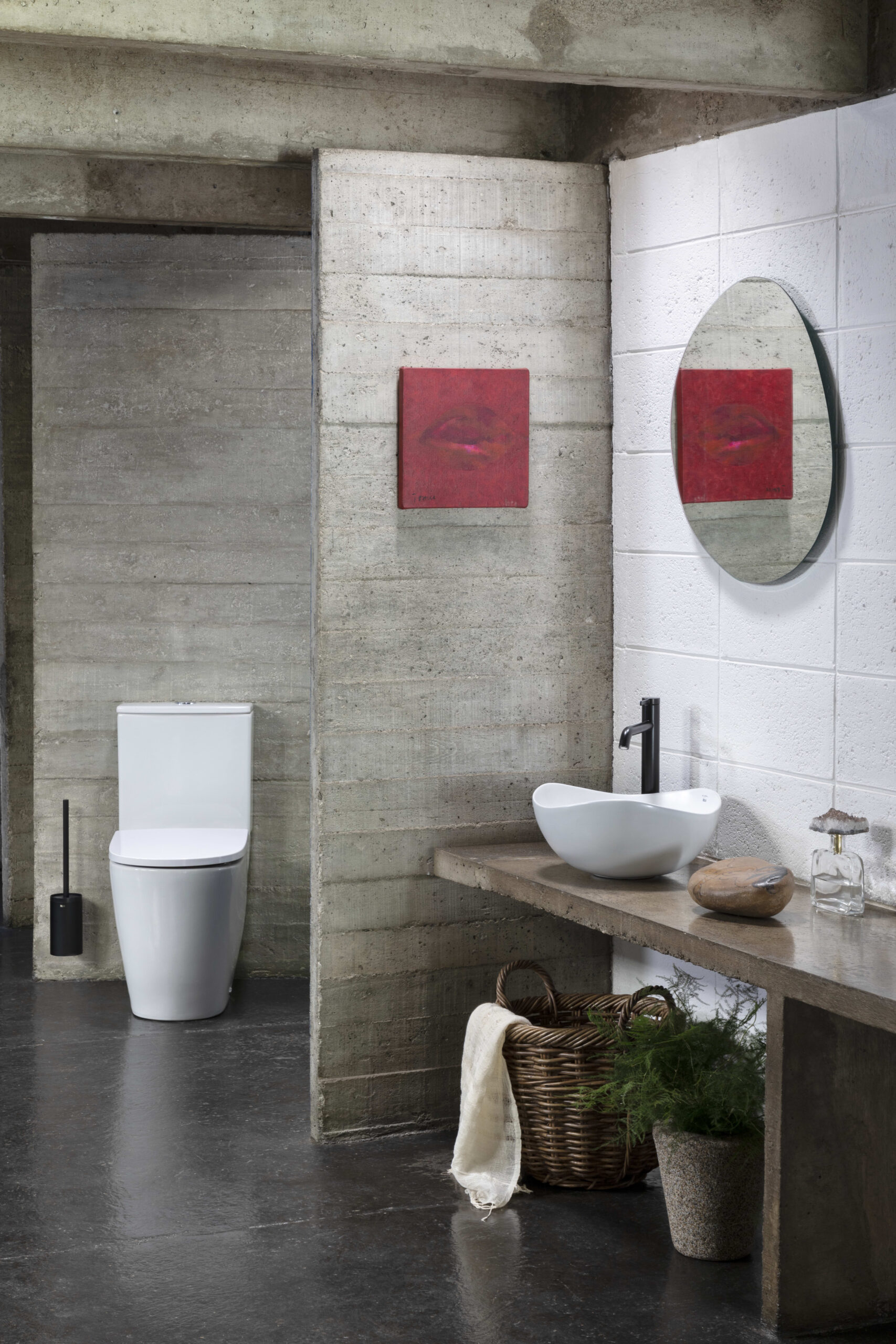 close-coupled WC
